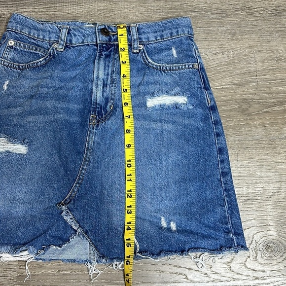 We the Free Free People Hallie Distressed Denim Skirt in Blue Women’s Sz 25 - Picture 9 of 10